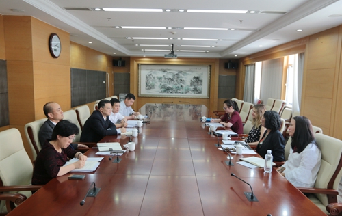 图为会议现场