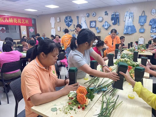 黄埔区：区残疾人职业技能培训插花花艺班圆满结业
